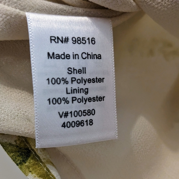 Coldwater Creek floral blouse size medium - Picture 5 of 5